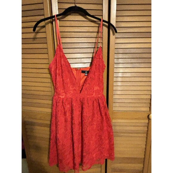 Missguided NEW Red Women's Size 2 Lace Plunge Split-Neck Skater Dress - Picture 3 of 11